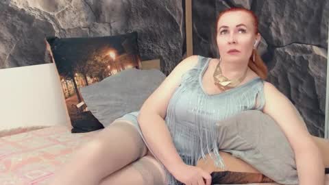 Snapshot of ivettasplash chatting on 11.24.25 IrennaSplash online show from 11.24.25