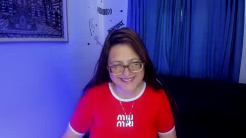 Snapshot of ivette_shaira chatting on 06.08.26 IVETTE online show from 06.08.26