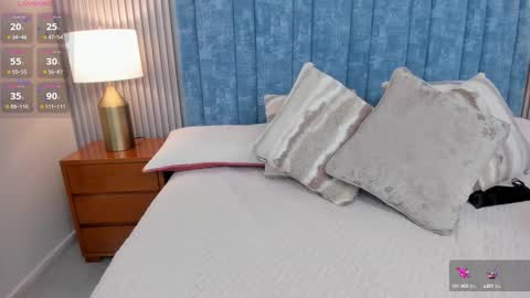 Valeria Sanders online show from 09.24.25