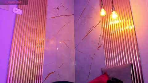 Ivon online show from 11.18.25