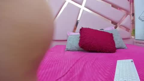 IvonJanice online show from 12.02.25