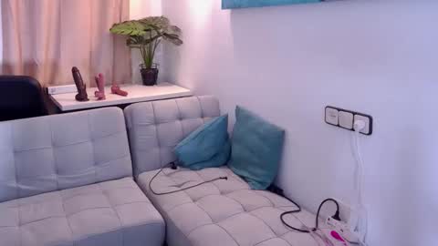 Ivonne online show from 10.24.25