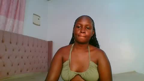 Snapshot of ivory_mae chatting on 07.26.26 ivory_mae online show from 07.26.26