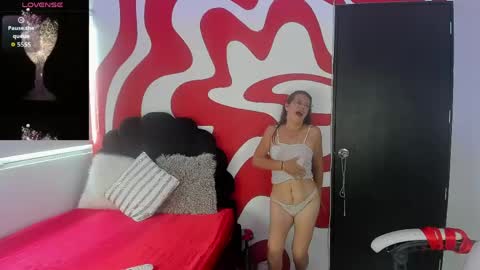 Snapshot of ivory_mistress chatting on 06.06.26 ivory_mistress online show from 06.06.26