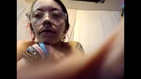 ivorytrixx online show from 12.16.25