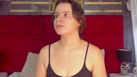 Snapshot of ivy_and_molly chatting on 09.14.25 Ivy and Molly online show from 09.14.25