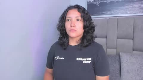 Snapshot of ivy_and_molly chatting on 09.24.25 Ivy and Molly online show from 09.24.25