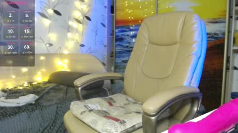 Snapshot of ivy_dean_ chatting on 02.28.25 Ivy online show from 02.28.25