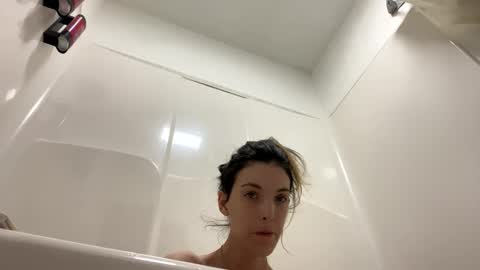 ivy_rose90 online show from 04.29.26