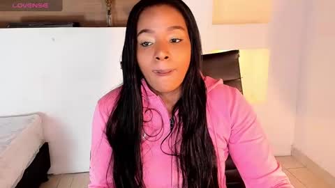 Snapshot of ivybliss8 chatting on 01.19.25 i v y  b l i s s online show from 01.19.25