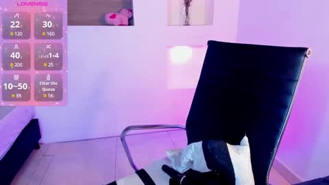 Snapshot of ivybliss8 chatting on 02.23.25 i v y  b l i s s online show from 02.23.25