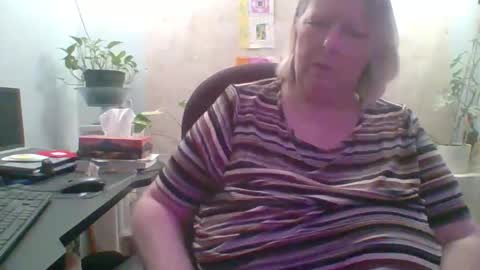Snapshot of ivyjane3522 chatting on 04.09.26 ivyjane3522 online show from 04.09.26