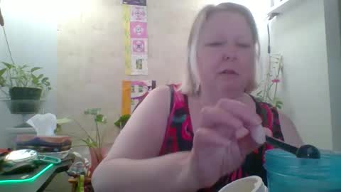 Snapshot of ivyjane3522 chatting on 04.09.26 ivyjane3522 online show from 04.09.26