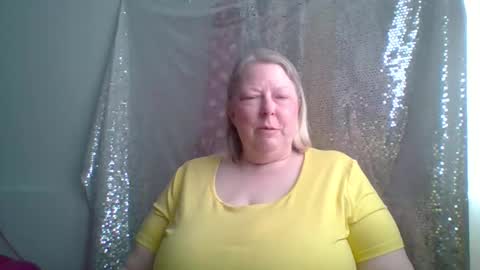Snapshot of ivyjane3522 chatting on 05.18.26 ivyjane3522 online show from 05.18.26