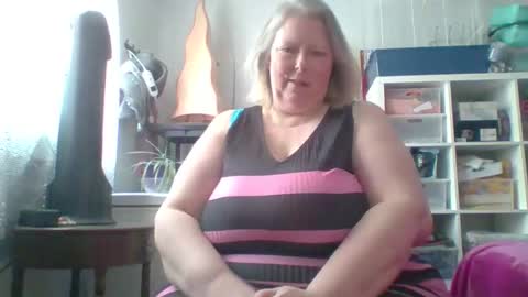 Snapshot of ivyjane3522 chatting on 06.09.26 ivyjane3522 online show from 06.09.26