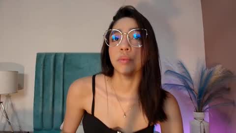 IvyJhonss online show from 11.05.25