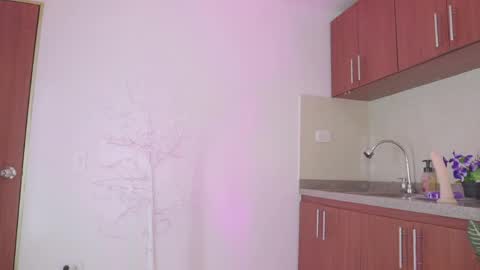 Snapshot of ivyluxe_ chatting on 04.16.26 Ivy online show from 04.16.26