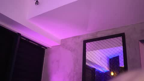 IvyRowa online show from 12.04.25