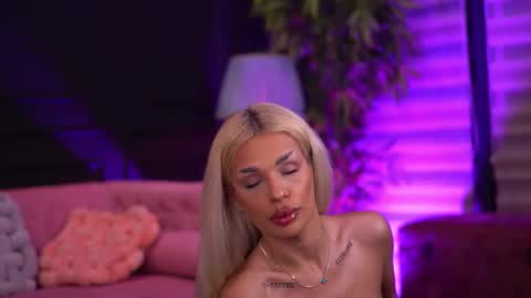 IvyRowa online show from 02.15.26