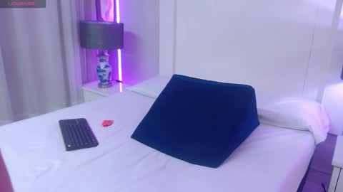 Snapshot of ivyy_crystal chatting on 02.26.25 Ivy online show from 02.26.25