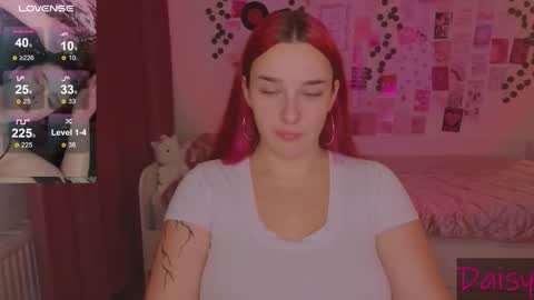 Snapshot of iwi_wi_wi chatting on 09.15.25 Daisy online show from 09.15.25