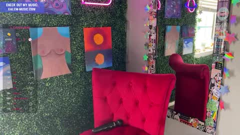 Snapshot of iwillbeyourmuse chatting on 12.22.24 Muse hethey online show from 12.22.24