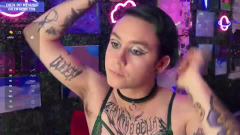 Snapshot of iwillbeyourmuse chatting on 01.28.25 Muse hethey online show from 01.28.25