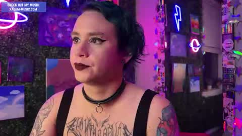 Snapshot of iwillbeyourmuse chatting on 03.07.25 Muse hethey online show from 03.07.25