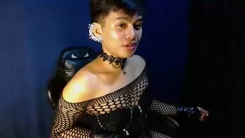 iya143 online show from 11.21.25