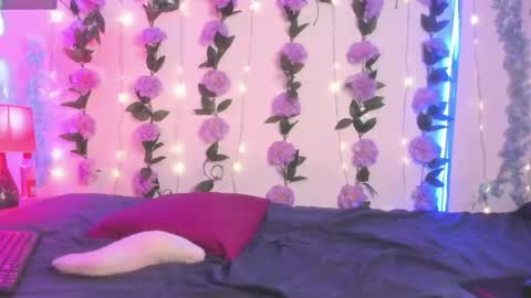 izan online show from 04.18.26