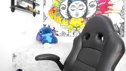 Izan online show from 09.20.25