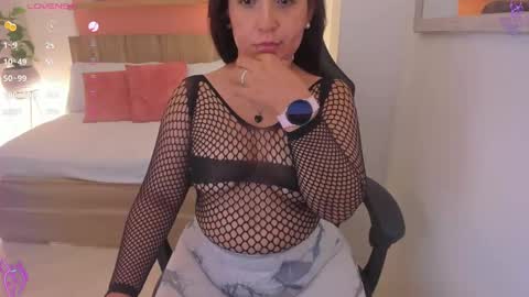 Iza online show from 01.24.25