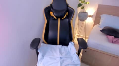 Iza online show from 02.04.25