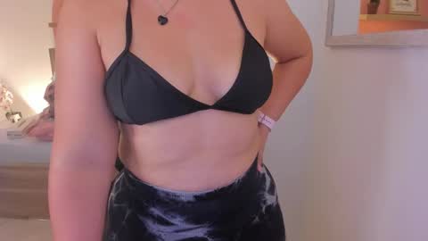 Iza online show from 02.12.25