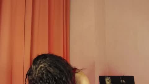 IZIE CARTER online show from 11.28.25