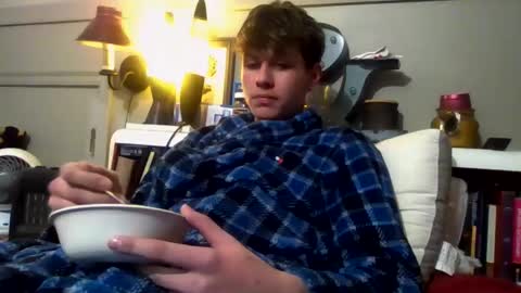 Snapshot of izzame2 chatting on 02.20.25 Willis online show from 02.20.25