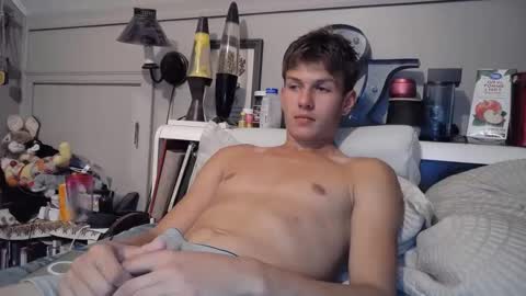 Snapshot of izzame2 chatting on 09.20.25 Willis online show from 09.20.25