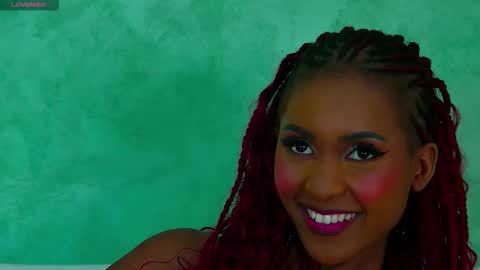 Snapshot of izzie_sugar chatting on 09.21.25 Sugar Babe online show from 09.21.25