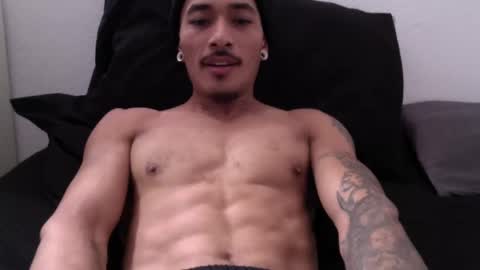 Snapshot of j0nnyk1ng chatting on 02.28.25 Mugen online show from 02.28.25