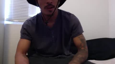 Snapshot of j0nnyk1ng chatting on 03.10.25 Mugen online show from 03.10.25