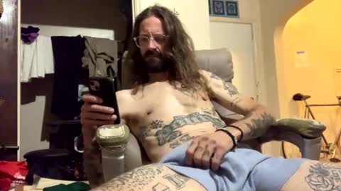 Snapshot of j_boogie_mane chatting on 10.31.25 j boogie online show from 10.31.25