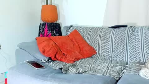 Calix  Independient model Insta and twt Calixsnake online show from 12.10.24