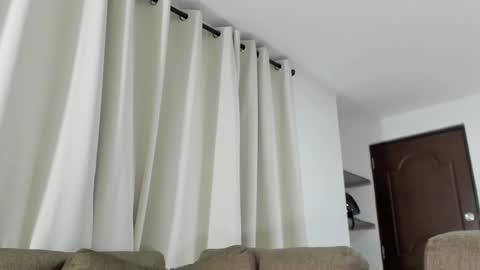 Calix  Independient model Insta and twt Calixsnake online show from 02.13.25