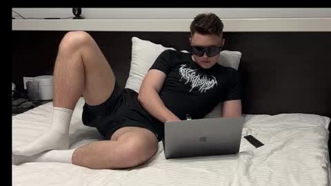 j_lyle_x online show from 11.09.25