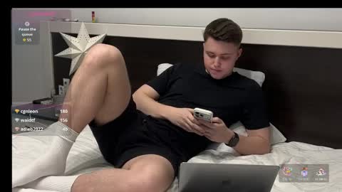 Snapshot of j_lyle_x chatting on 05.03.26 j_lyle_x online show from 05.03.26