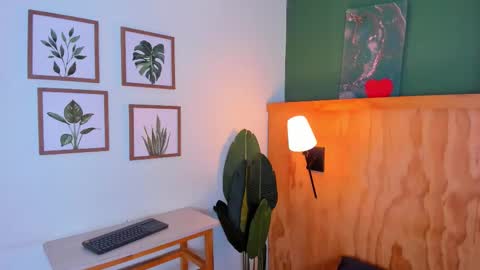 Snapshot of jabob_coper chatting on 11.26.25 David online show from 11.26.25