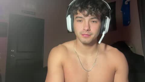 bigenoughtohug online show from 02.15.26