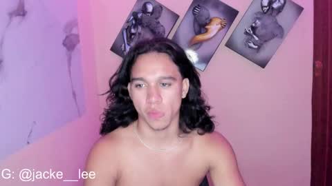 Snapshot of jacke__lee chatting on 12.15.24 jacke__lee online show from 12.15.24