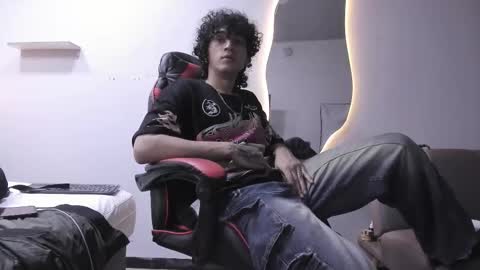 Snapshot of jackestaylor chatting on 02.20.26 Jackes Taylor online show from 02.20.26