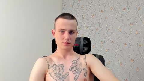 Snapshot of jacksonvox chatting on 10.19.25 Nikolay online show from 10.19.25